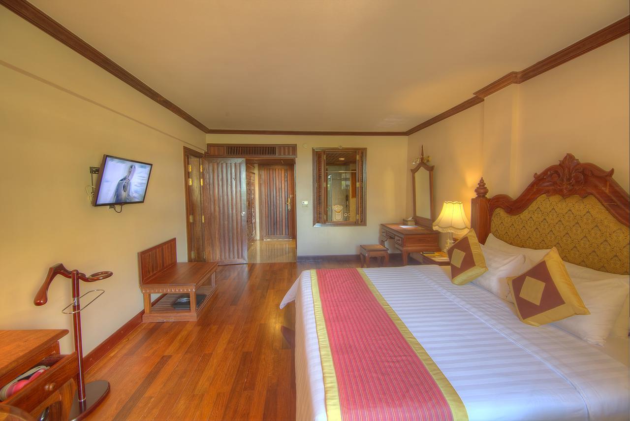 Bayon Era Hotel Siem Reap Exteriör bild