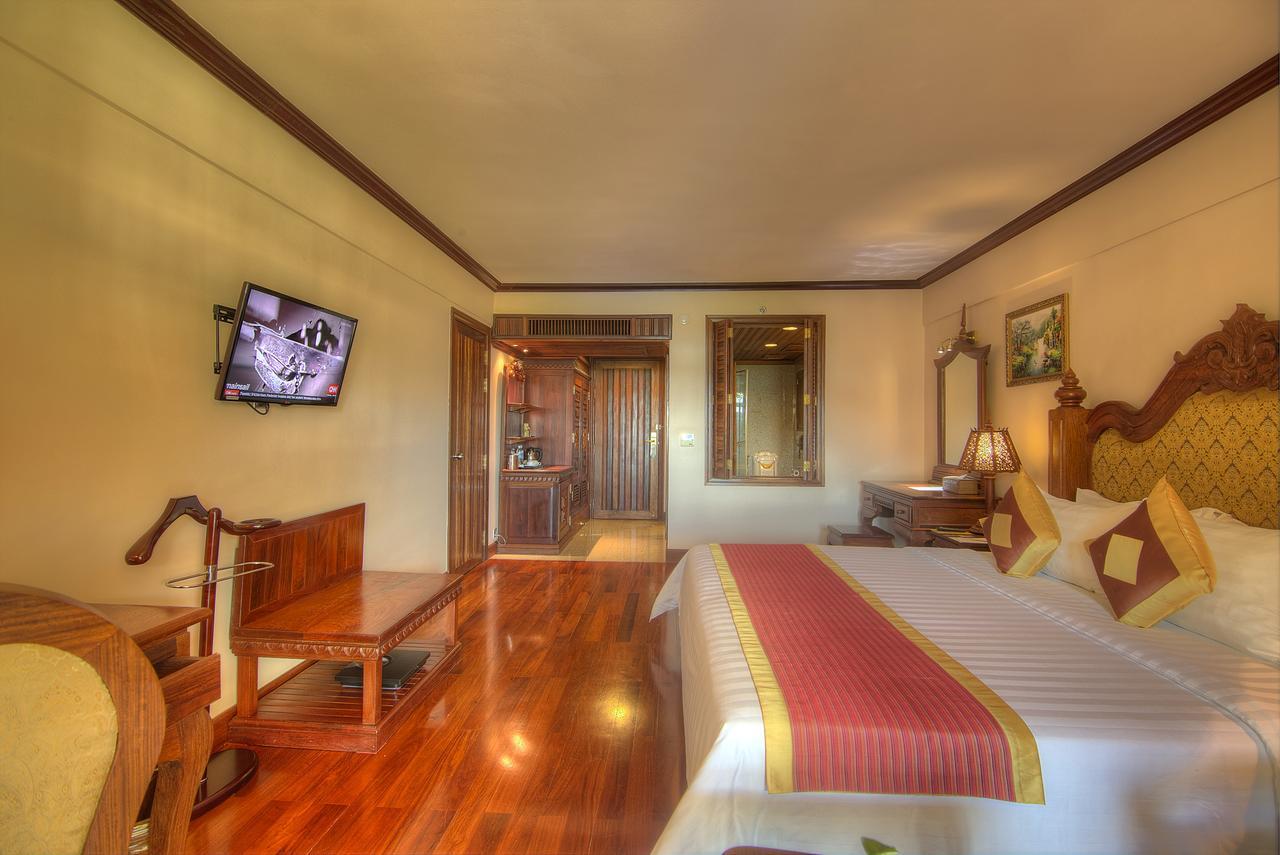 Bayon Era Hotel Siem Reap Exteriör bild