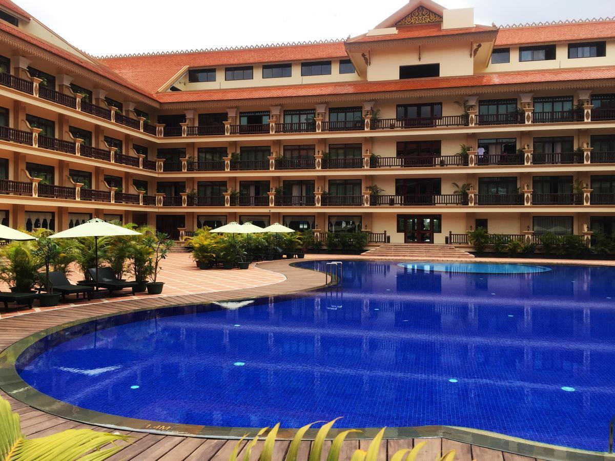 Bayon Era Hotel Siem Reap Exteriör bild