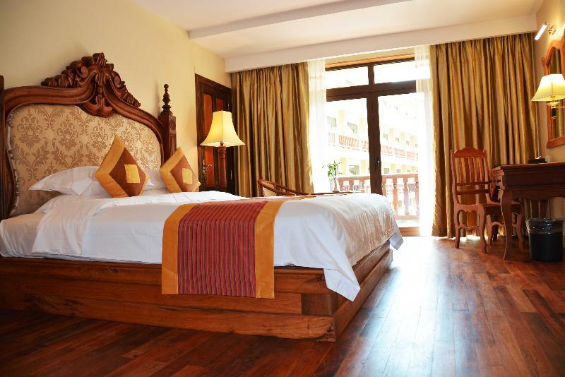 Bayon Era Hotel Siem Reap Exteriör bild